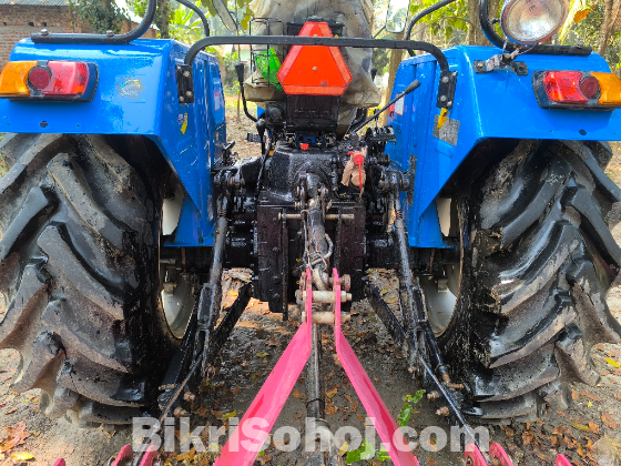 ট্রাক্টর